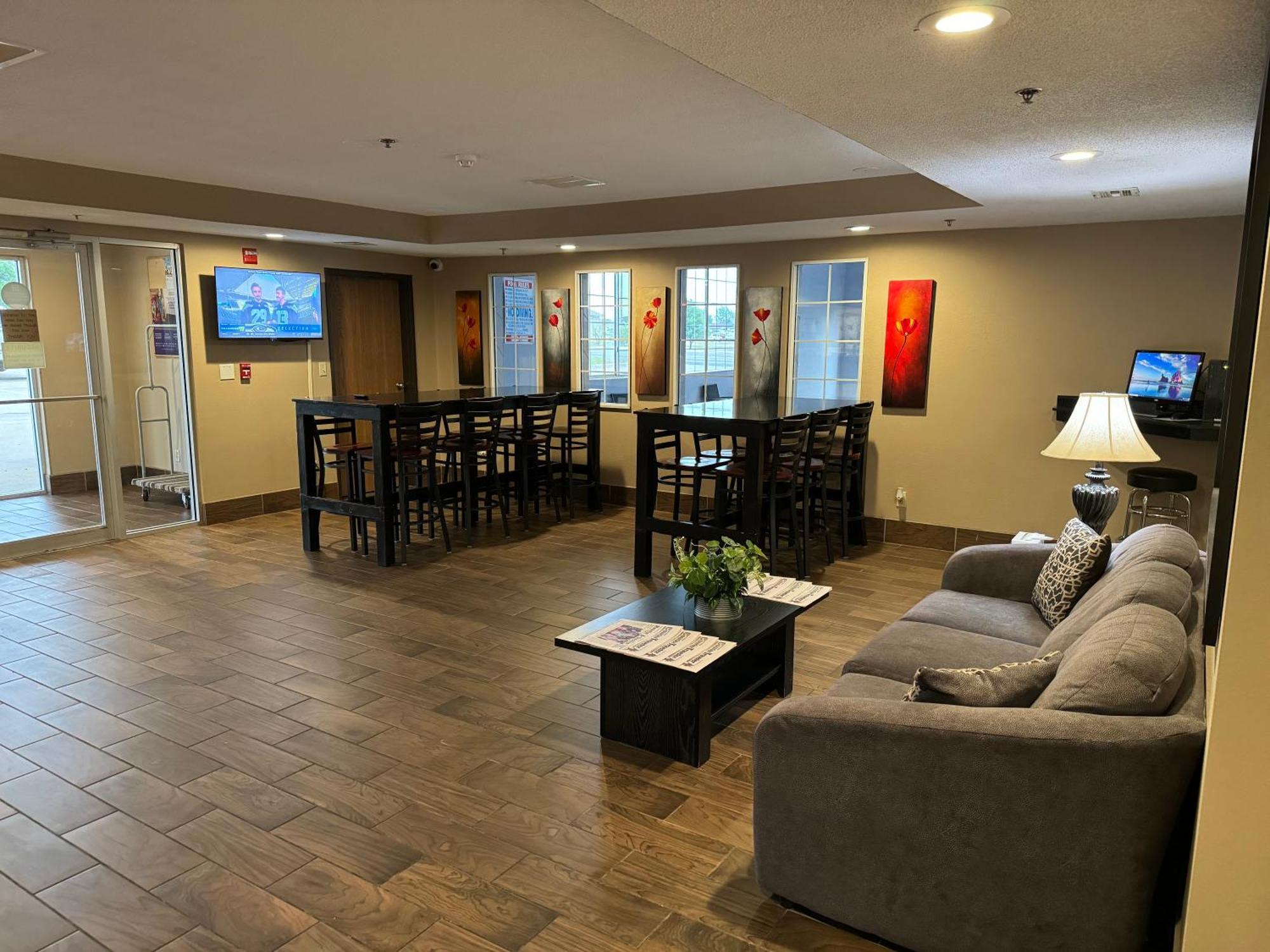Hotel Super 8 By Wyndham Winfield-Quail Ridge Area Extérieur photo
