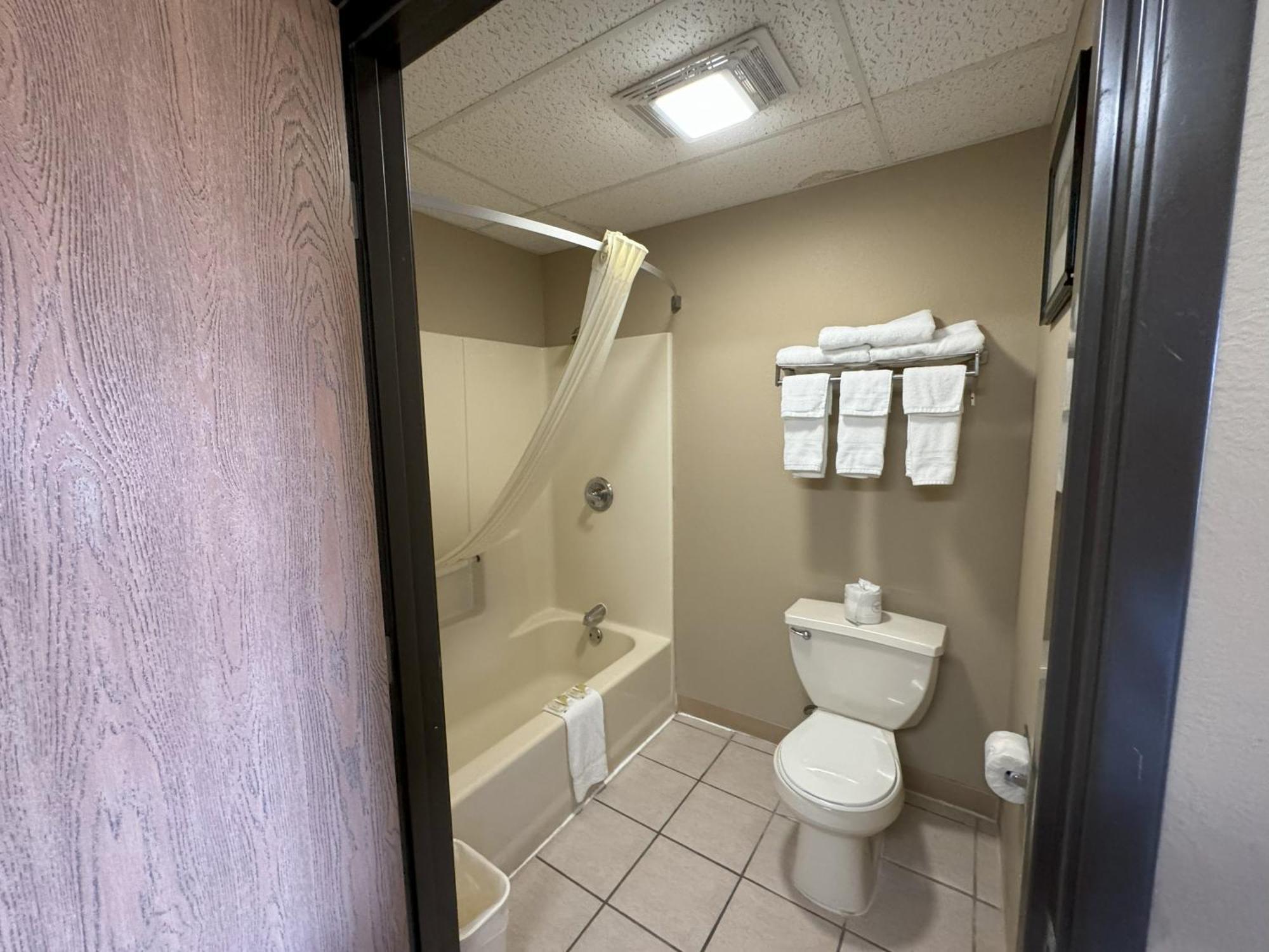 Hotel Super 8 By Wyndham Winfield-Quail Ridge Area Extérieur photo